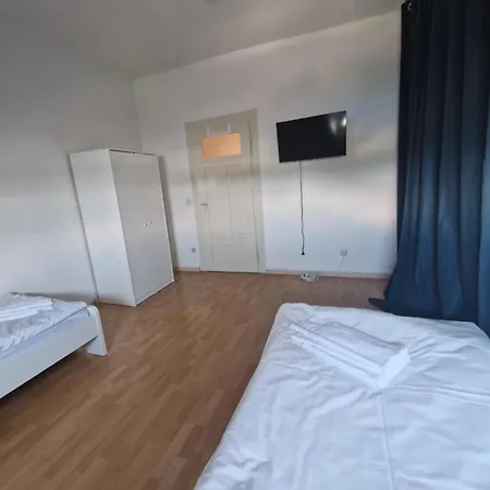 Dg Links Penzini Monteurzimmer E Durlach Fuer 6 Personen * Karlsruhe