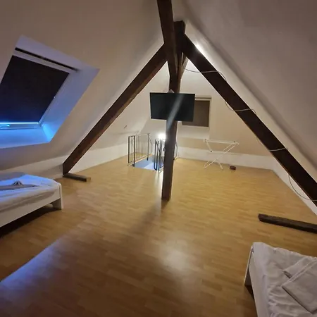 Dg Links Penzini Monteurzimmer E Durlach Fuer 6 Personen *