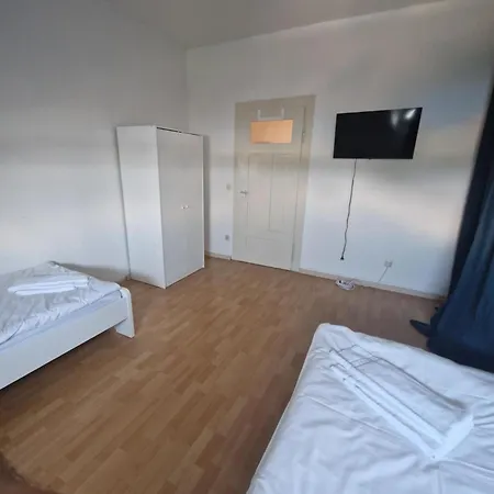 Dg Links Penzini Monteurzimmer E Durlach Fuer 6 Personen