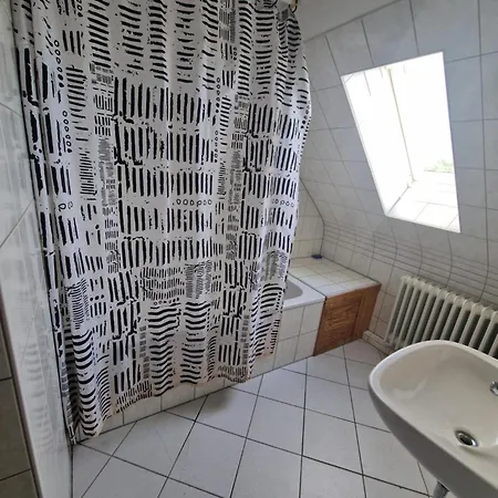Dg Links Penzini Monteurzimmer E Durlach Fuer 6 Personen * Karlsruhe